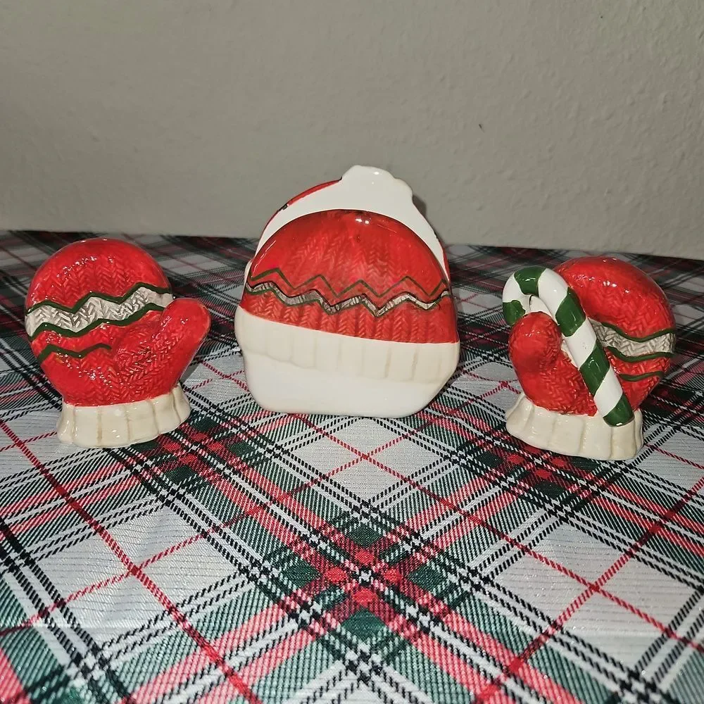 Ceramic Snowman Napkin Festive Mitten Salt & Pepper Holiday Tableware Decor